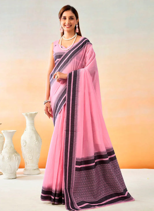 High-quality spun cotton fabric with soft texture, ideal for breathable and comfortable clothing.