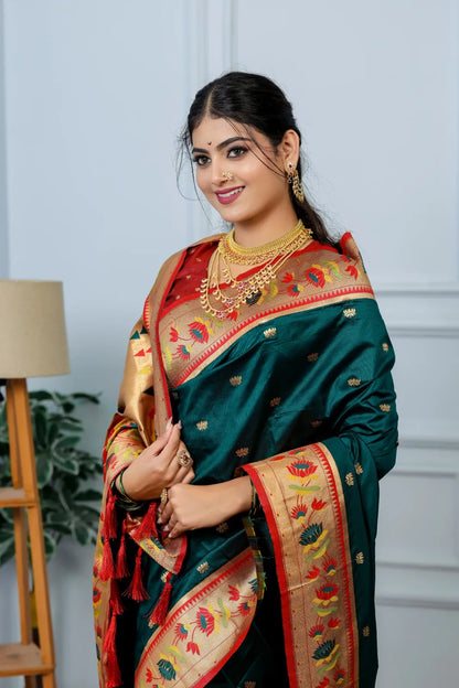 Paithani saree look in green with red golden border and jewelry