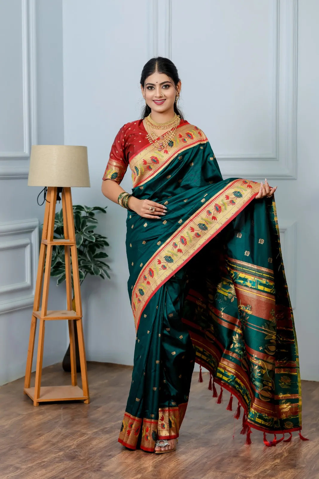 Paithani saree look in green with red golden border and jewelry